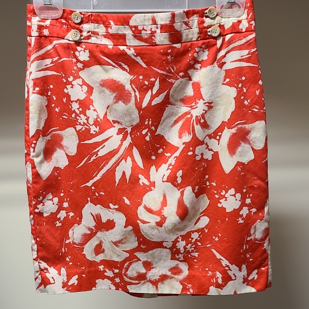 LOFT Red and White Floral Pencil Skirt